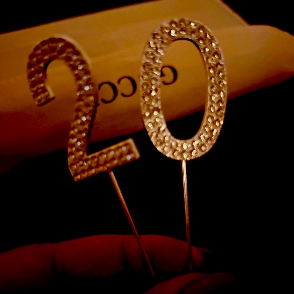 Rhinestone '20' Cake Topper Picks in Sparkling Gold